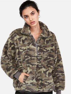 Express Faux Fur Camouflage Half-Zip Pullover Jacket - Olive Camo